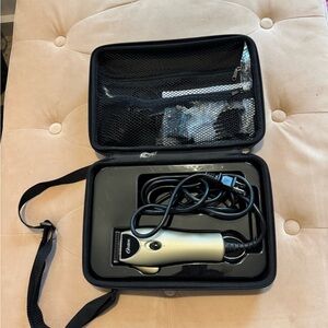 Oster Electric Dog Clipper in Metallic Gold